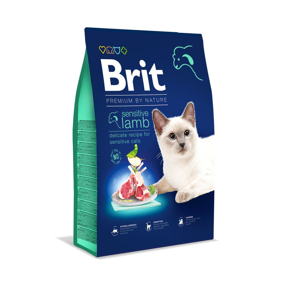 packshot of Brit Premium Adult Cat Dry Food Sensitive Lamb 8 kg on whiteb background